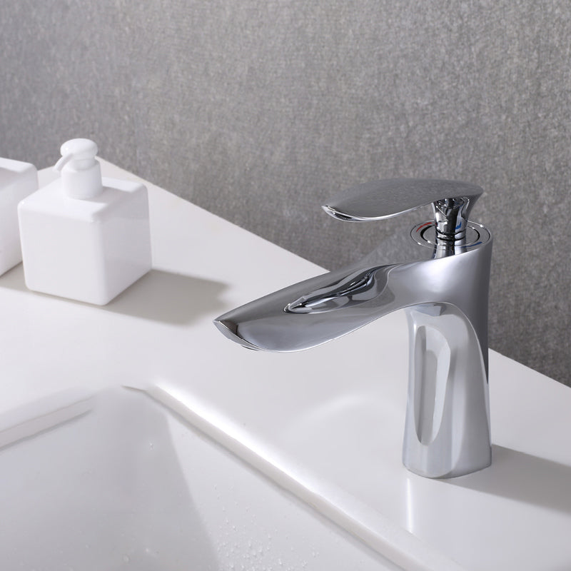 Contemporary Centerset Faucet Lever Handle Low Arc Solid Brass Faucet