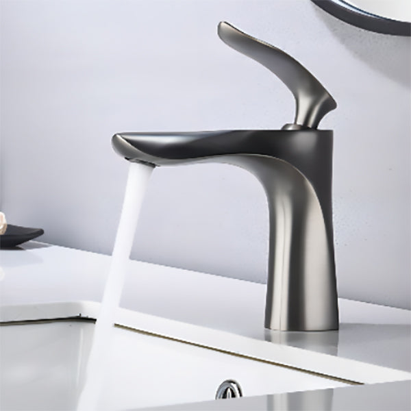 Contemporary Centerset Faucet Lever Handle Low Arc Solid Brass Faucet