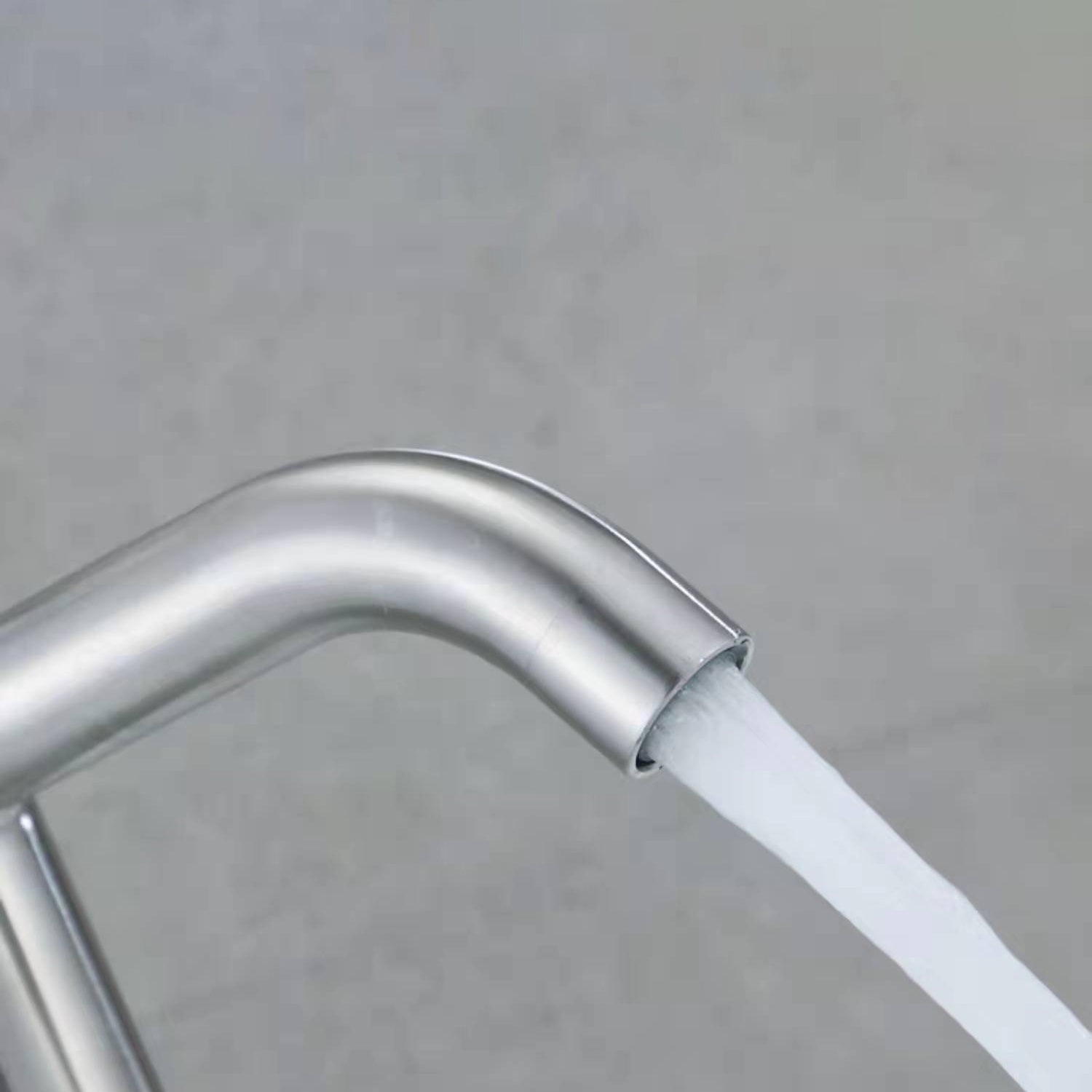 Stainless Steel Bathroom Faucet Chrome Lever Handle Sink Faucet with 1 Hole
