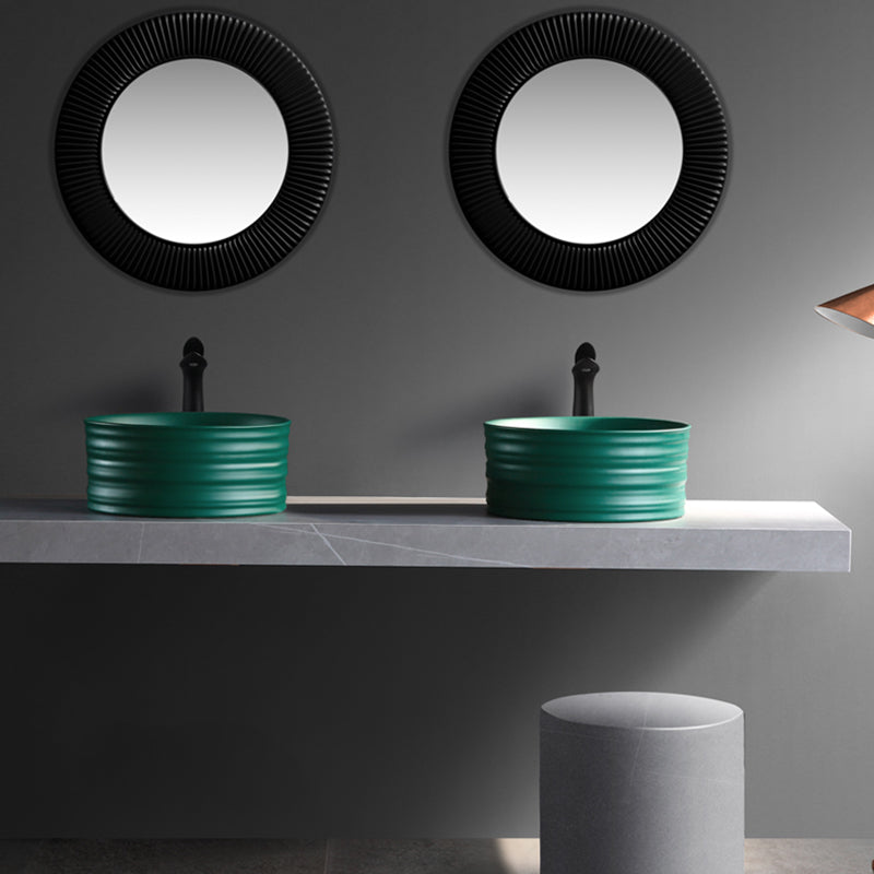 Modern Vessel Bathroom Sink Circular Porcelain with Pop-Up Drain Vessel Sink
