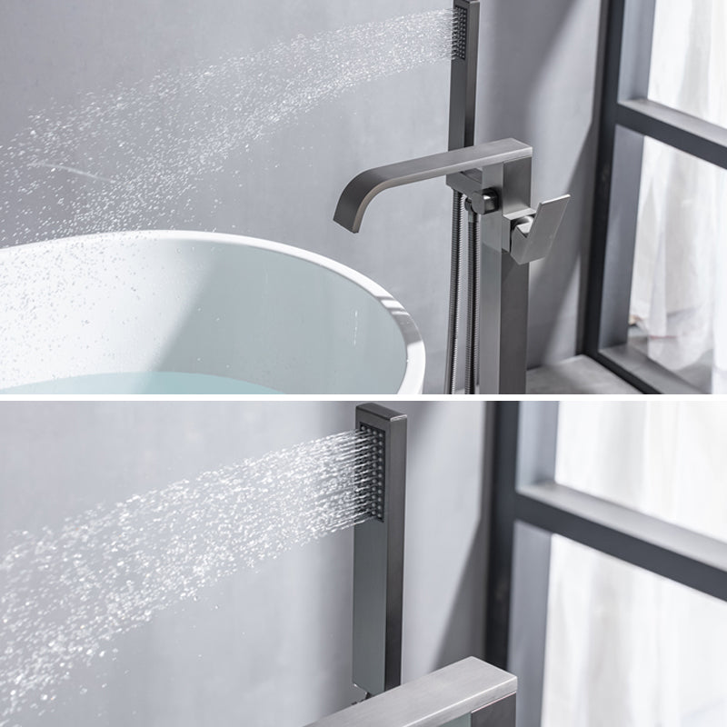 Floor Mounted Metal Freestanding Tub Filler Swivel Freestanding Faucet with Spray Gun