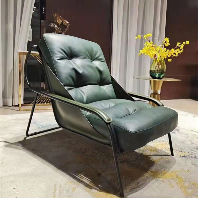 Industrial Genuine Leather Lounge Chair Solid Color Tufted Back Chair
