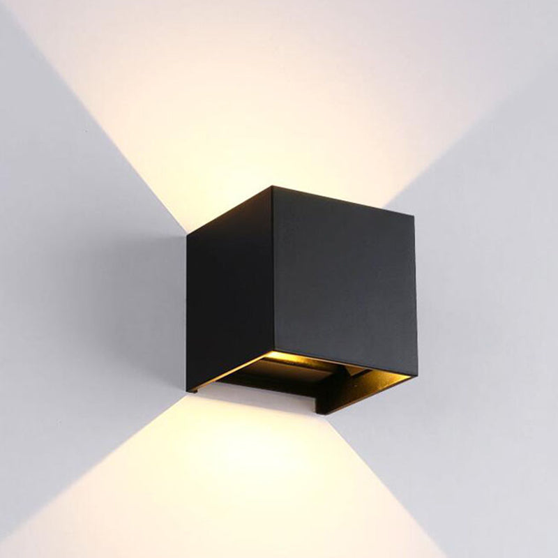 Cube Shape Wall Mount Lamp Modern Style Metal 2 Lights Sconce Lamp in Black