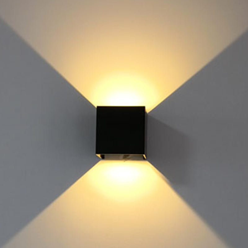 Cube Shape Wall Mount Lamp Modern Style Metal 2 Lights Sconce Lamp in Black