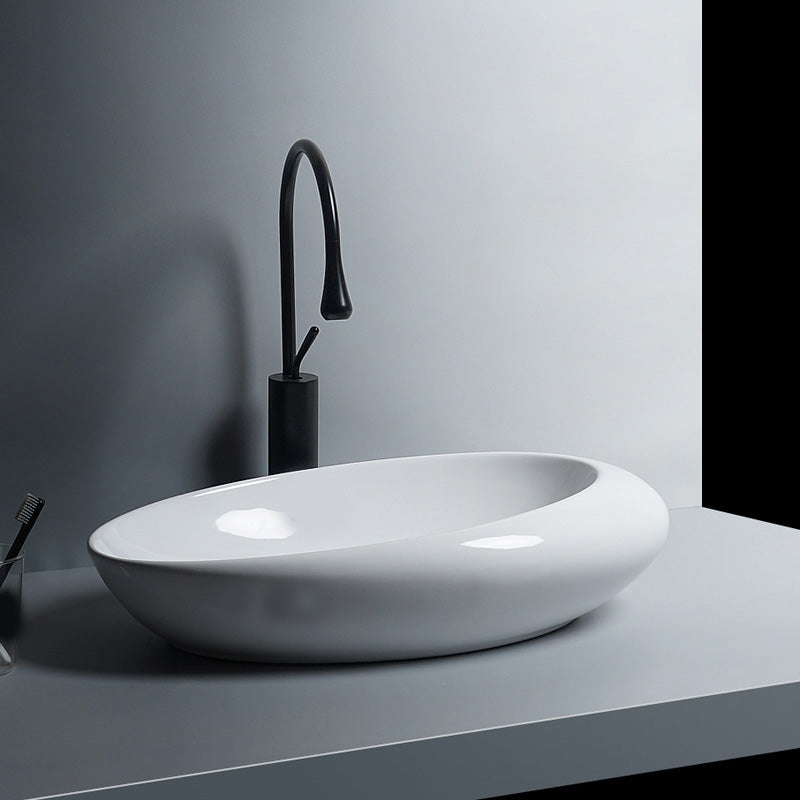 Modern Bathroom Sink Porcelain Oval-Shape Vessel Bathroom Sink with Pop-Up Drain