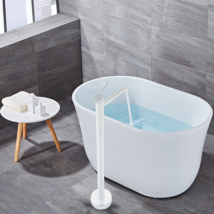 Floor Mounted Metal Freestanding Tub Filler Swivel Low Arc Freestanding Faucet