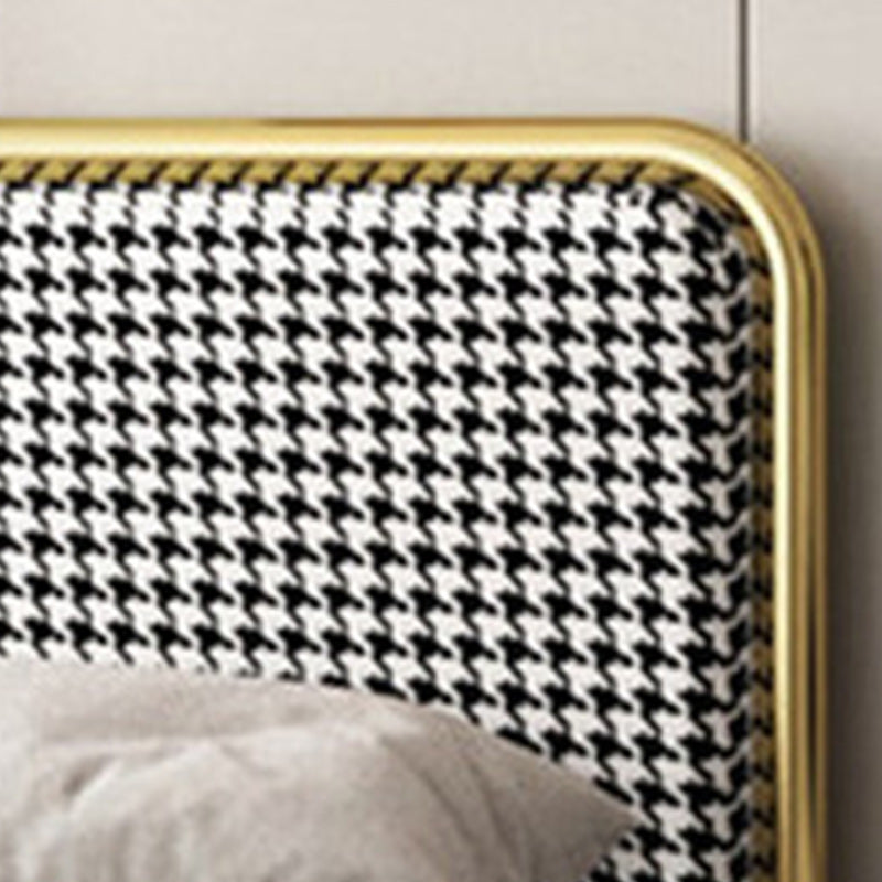 Glam Platform Bed Iron Frame Standard Bed with Rectangular Headboard