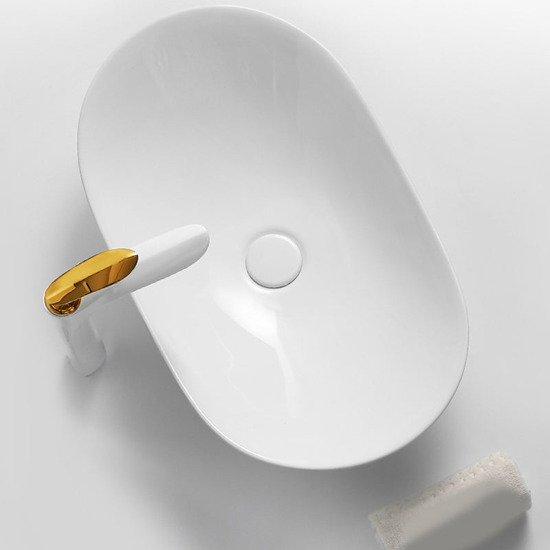 Luxury Bathroom Sink Ceramic Oval White Basin Drain Assembly Bathroom Sink