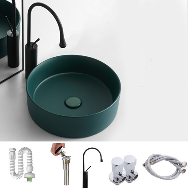 Bathroom Sink Oval Ceramic Basin Bathroom Sink with Drain Assembly