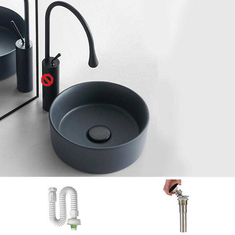 Bathroom Sink Oval Ceramic Basin Bathroom Sink with Drain Assembly