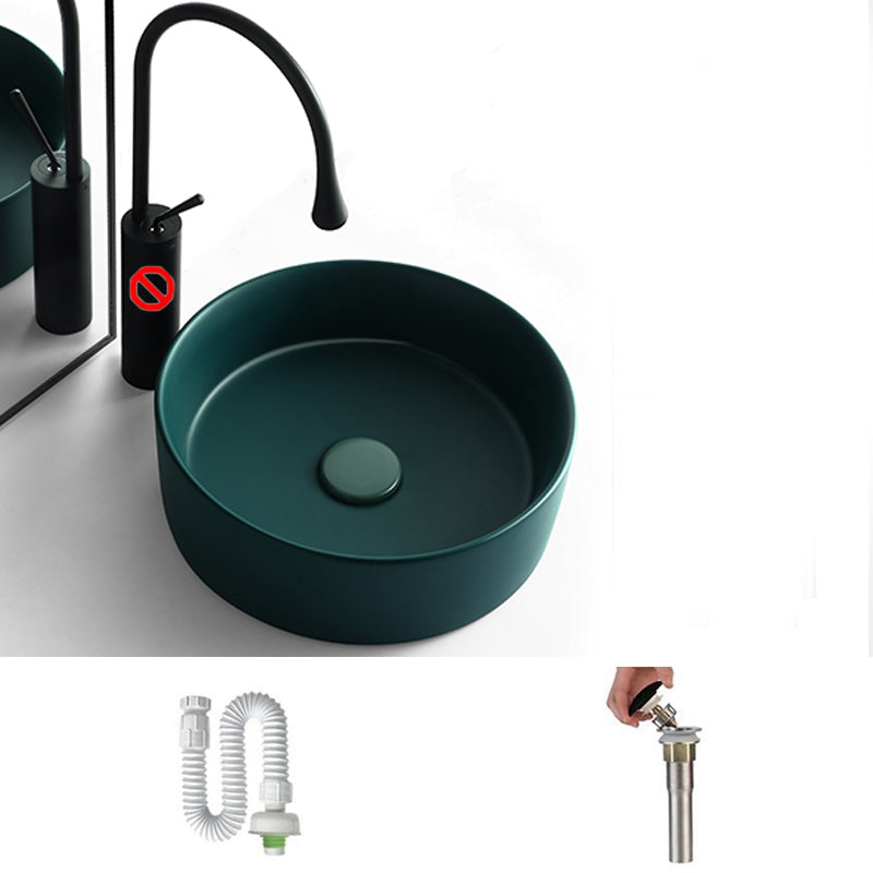 Bathroom Sink Oval Ceramic Basin Bathroom Sink with Drain Assembly