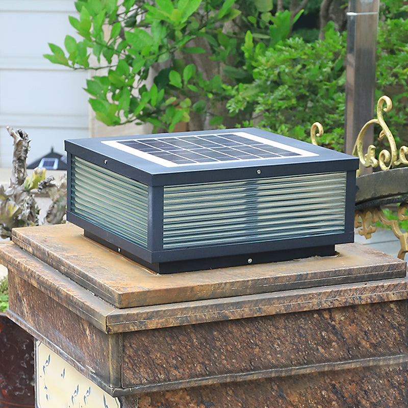 Modern Simple Aluminum Outdoor Light Square Shape Solar Energy Pillar Lamp for Outdoor