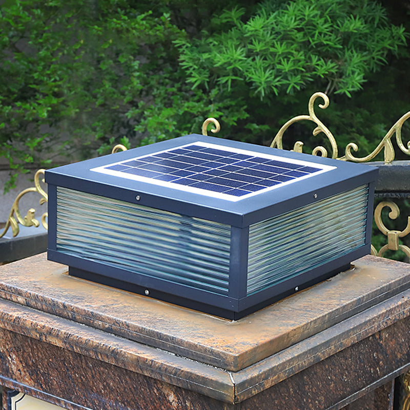 Modern Simple Aluminum Outdoor Light Square Shape Solar Energy Pillar Lamp for Outdoor