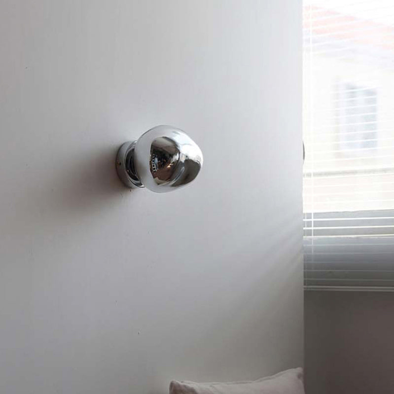 Unique 1 - Light Wall Light Fixture Modern Glass Wall Sconce in Sliver / Amber