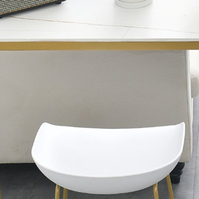 Contemporary Plastic Bar Stool Armless Dining Stool with Footrest