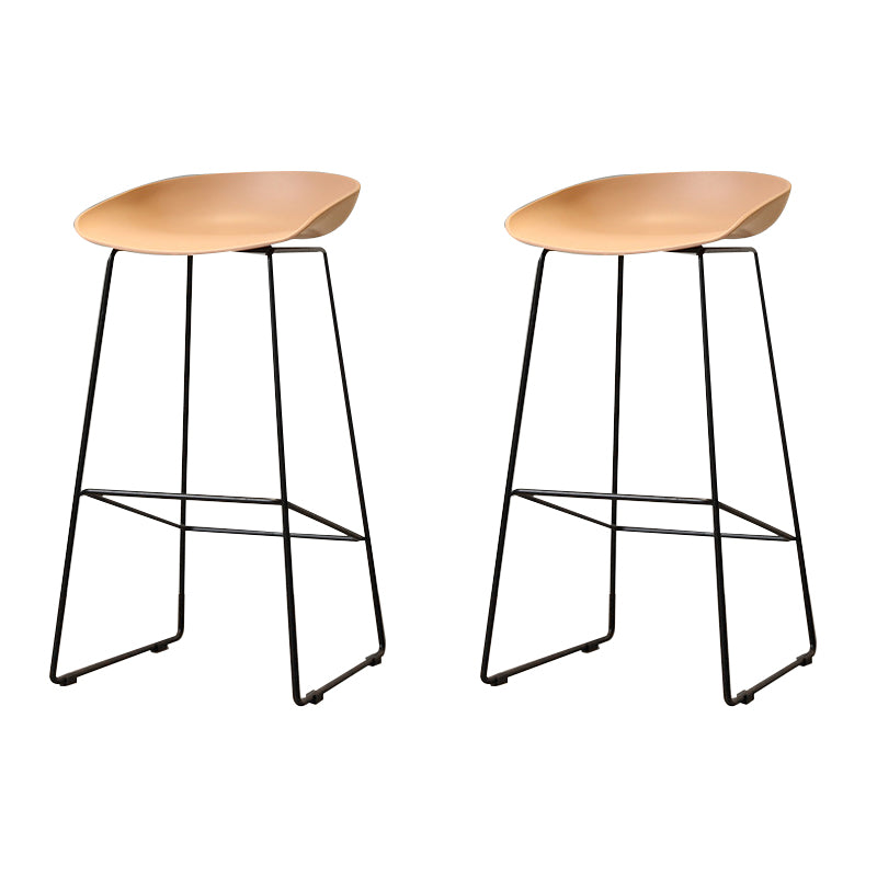 Contemporary Plastic Dining Stools Armless Bar Stools with Footrest