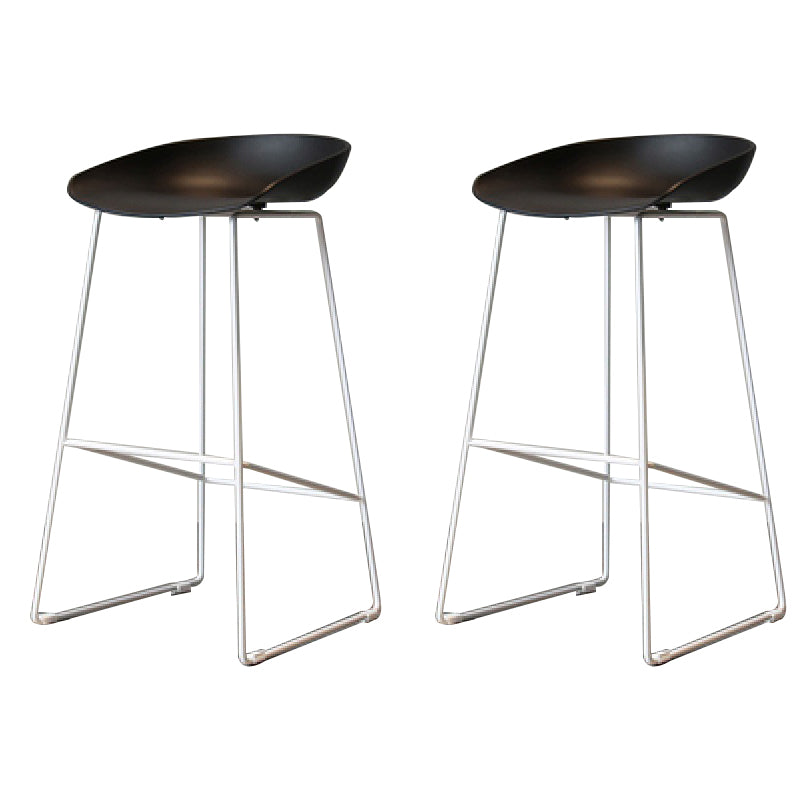 Contemporary Plastic Dining Stools Armless Bar Stools with Footrest