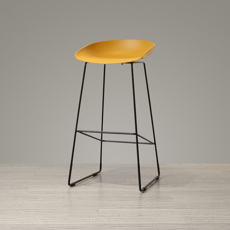 Contemporary Plastic Dining Stools Armless Bar Stools with Footrest