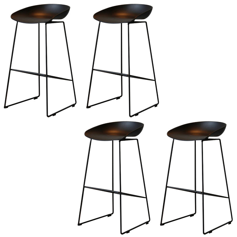 Contemporary Plastic Dining Stools Armless Bar Stools with Footrest