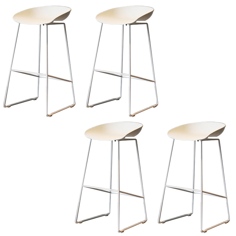 Contemporary Plastic Dining Stools Armless Bar Stools with Footrest