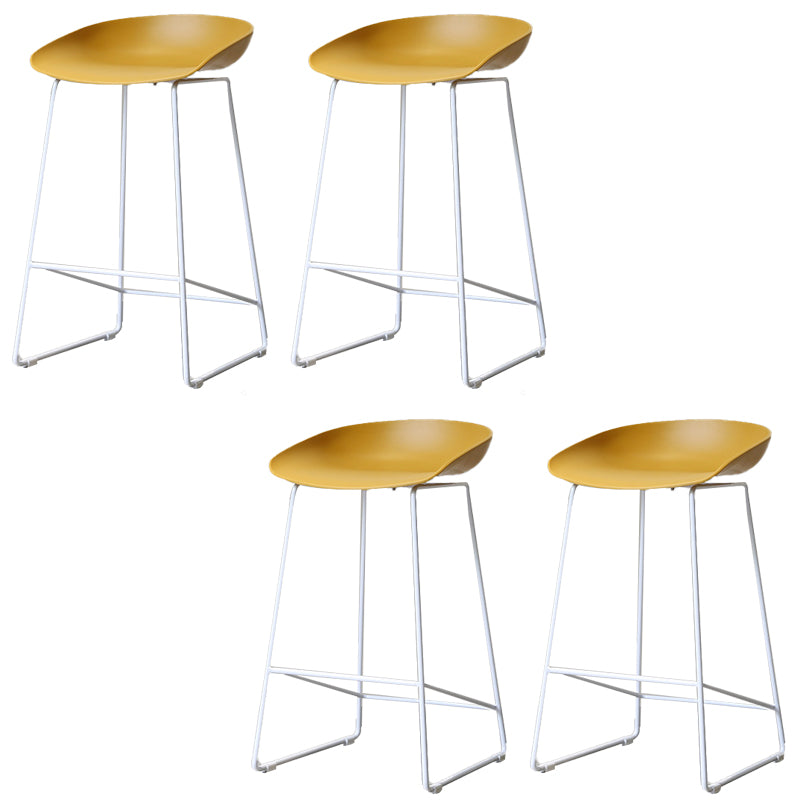 Contemporary Plastic Dining Stools Armless Bar Stools with Footrest
