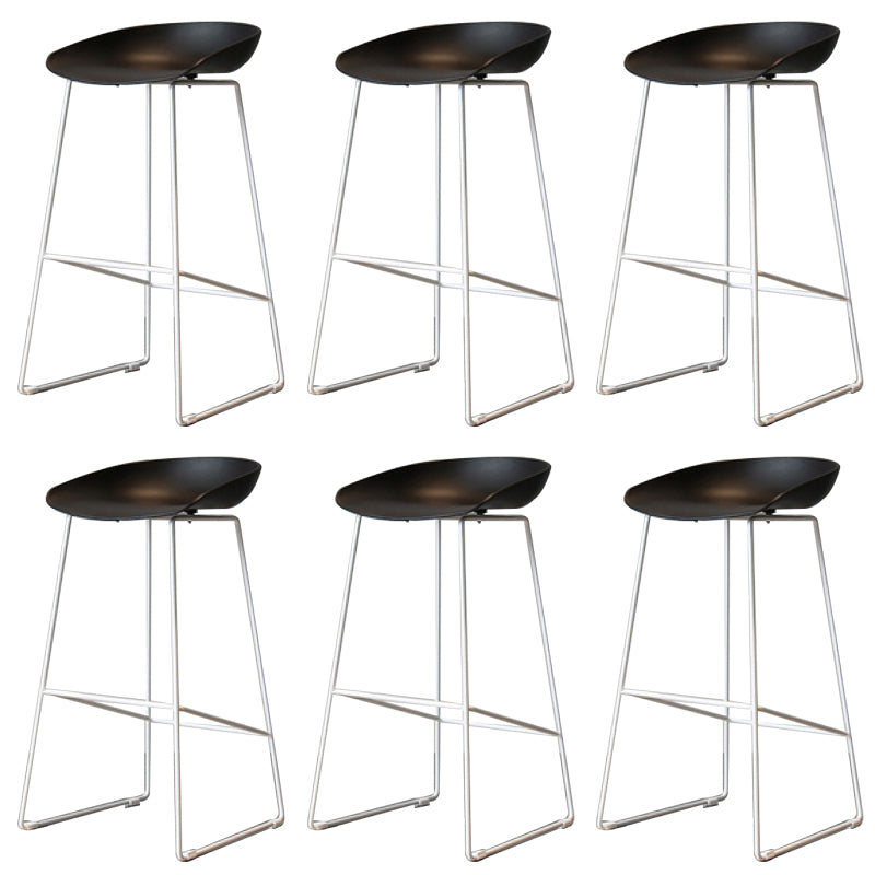 Contemporary Plastic Dining Stools Armless Bar Stools with Footrest