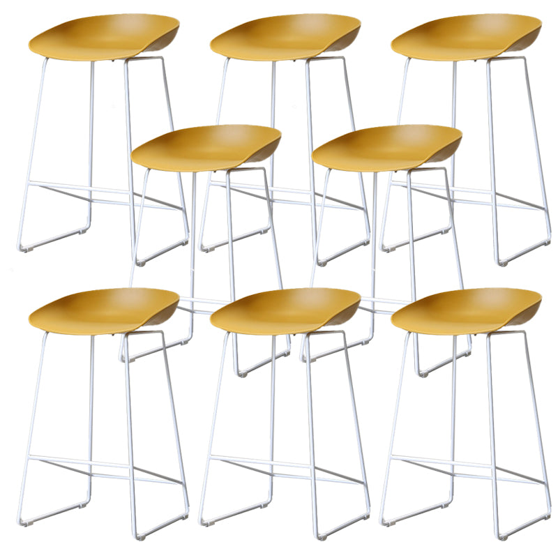 Contemporary Plastic Dining Stools Armless Bar Stools with Footrest