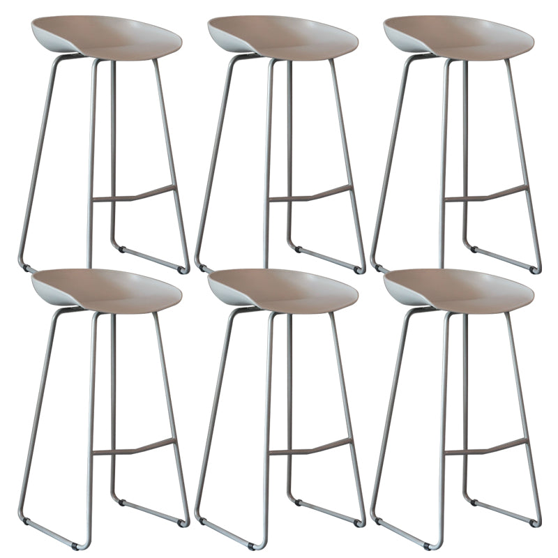 Contemporary Plastic Bar Stool Armless Dining Stool with Metal Base