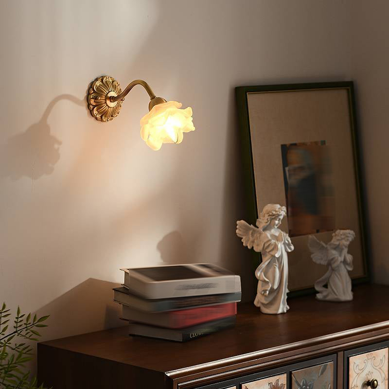 Flower Shape Glass Vanity Sconce Light Modern Style 1-Light Vanity Mirror Lights in Brass