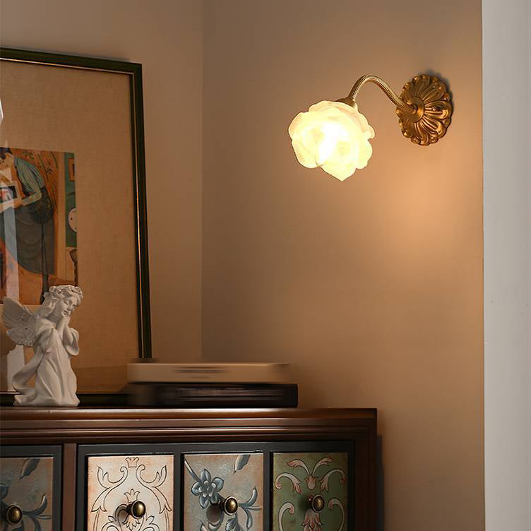 Flower Shape Glass Vanity Sconce Light Modern Style 1-Light Vanity Mirror Lights in Brass