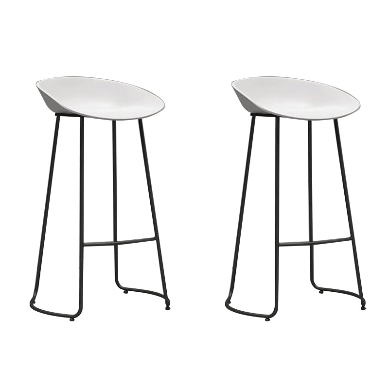 Industrial Plastic Bar Stool Armless Dining Stool with Metal Base