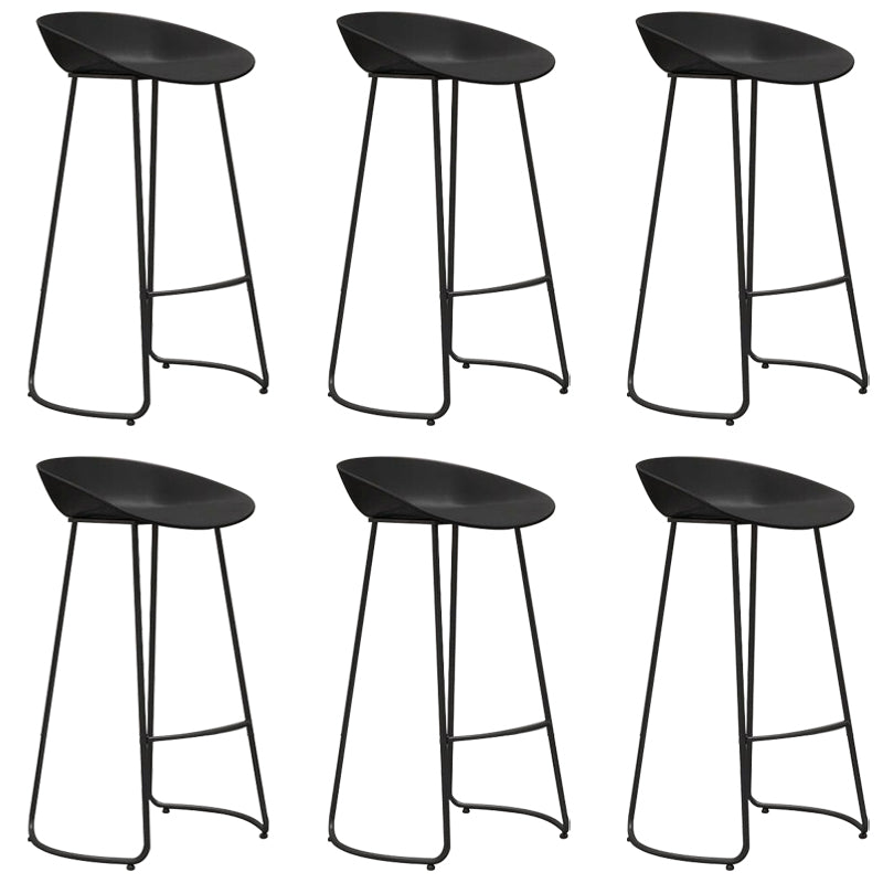 Industrial Plastic Bar Stool Armless Dining Stool with Metal Base