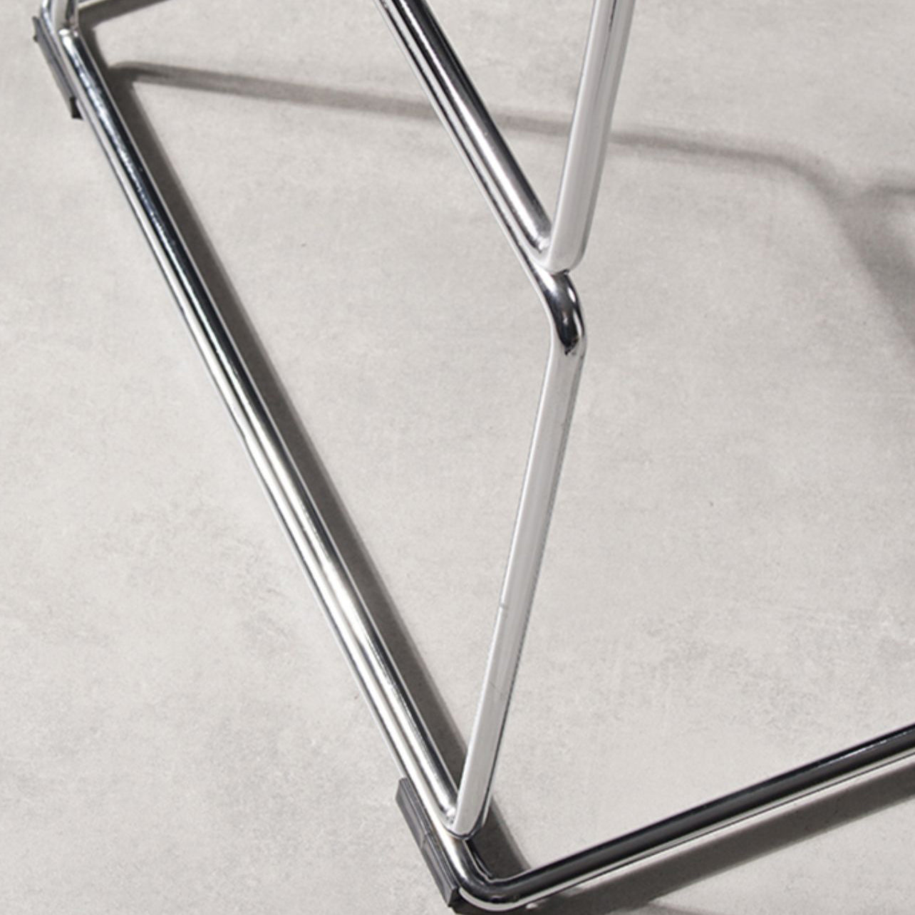 Industrial Plastic Counter Stool Armless Bar Stool for Living Room