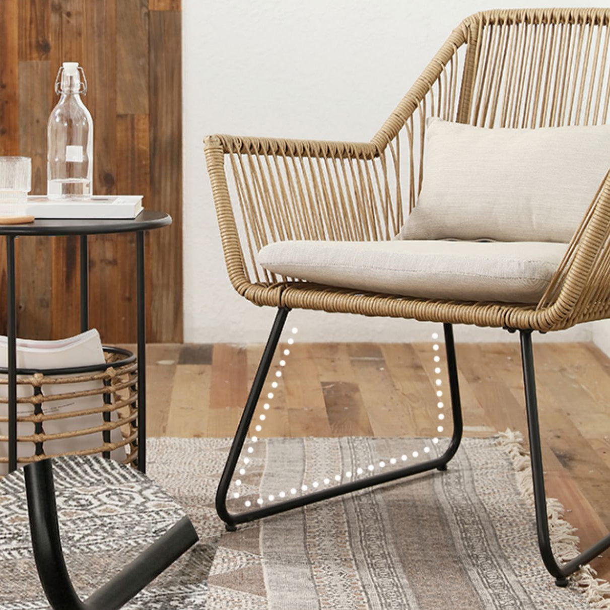 Modern Style Bistro Set Round Top Metal 3 Pieces Bistro Table Set