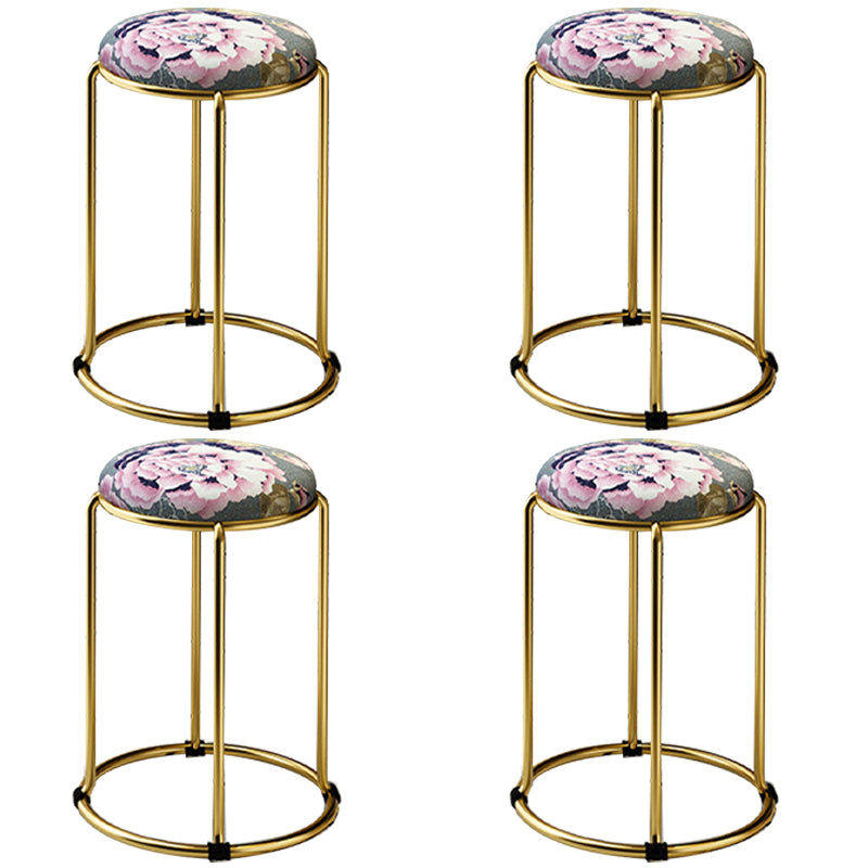 Modern Flowers Standard Round Stain Resistant Standard for Home Decor