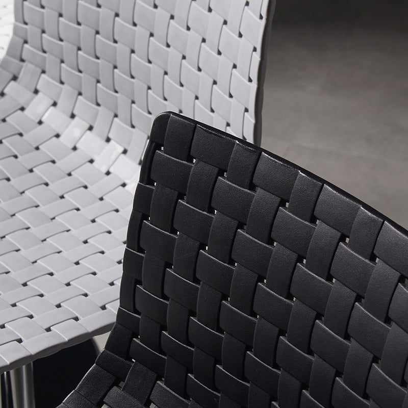 Industrial Style Liftable Bar Stool Plastic Counter Bar Stool with Metal Legs