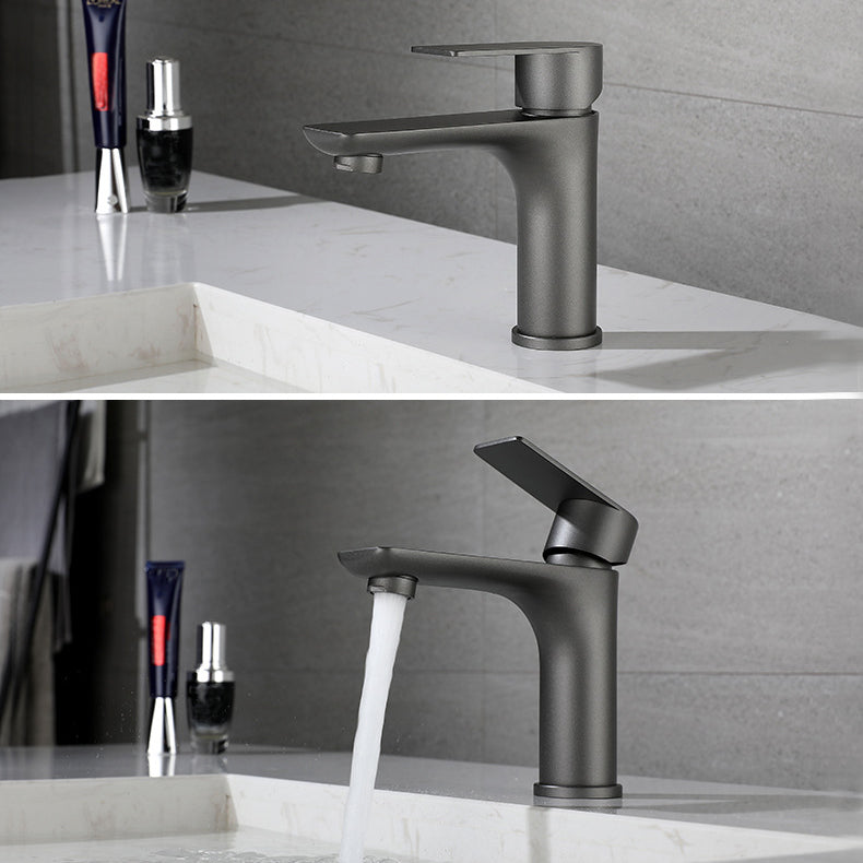 Modern Vessel Faucet Copper Single Handle Low Arc Vessel Faucet for Home