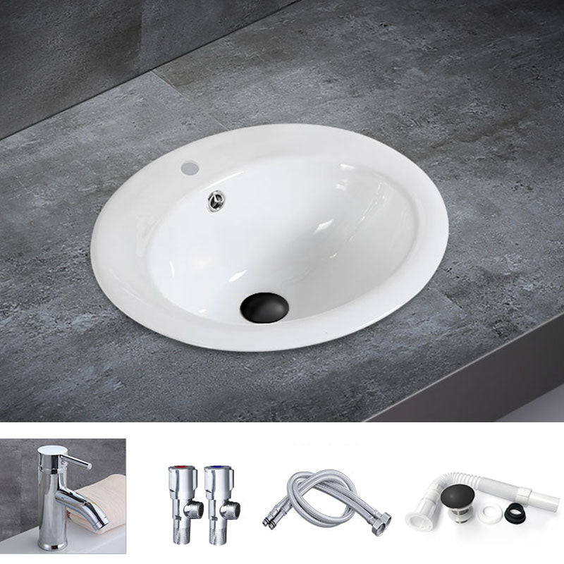 Classical Basin Sink Solid Color Porcelain Bathroom Sink in White