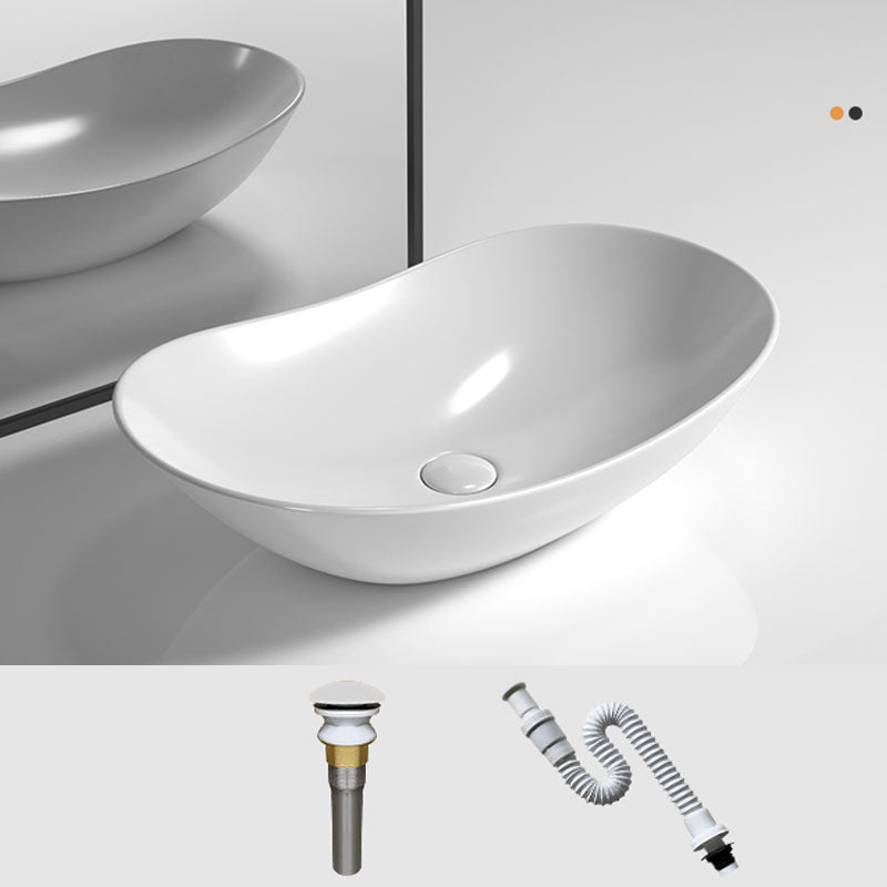 Oval Porcelain Vessel Sink Modern Style Vessel Lavatory Sink with No Craftsmanship