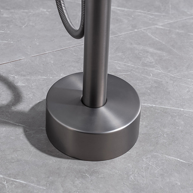 Traditional Floor Mounted Metal Freestanding Tub Filler Swivel Freestanding Faucet