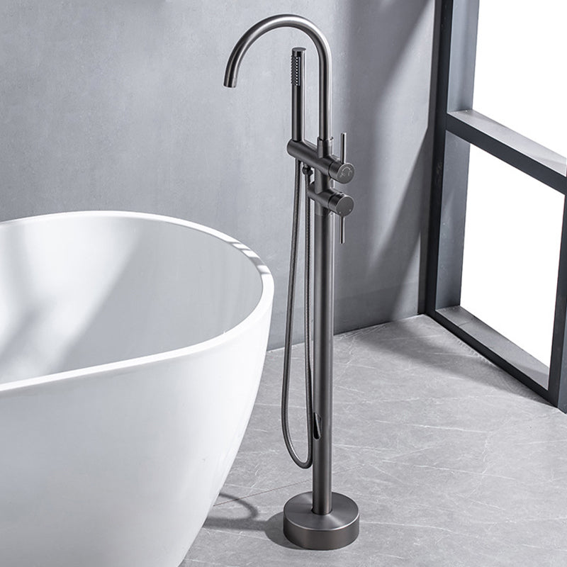 Traditional Floor Mounted Metal Freestanding Tub Filler Swivel Freestanding Faucet