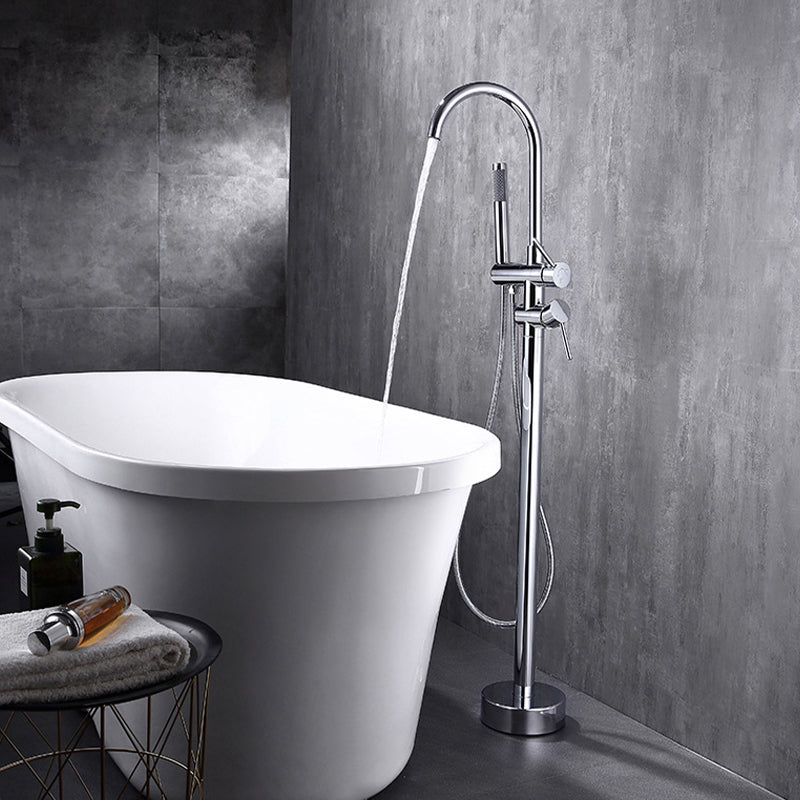 Traditional Floor Mounted Metal Freestanding Tub Filler Swivel Freestanding Faucet