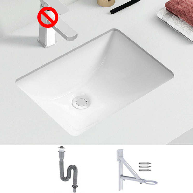 Modern Porcelain Bathroom Sink Undermount Bathroom Sink in White(Not Including Faucet)