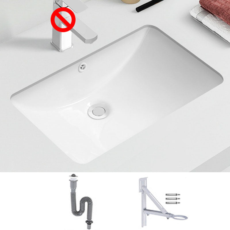 Modern Porcelain Bathroom Sink Undermount Bathroom Sink in White(Not Including Faucet)