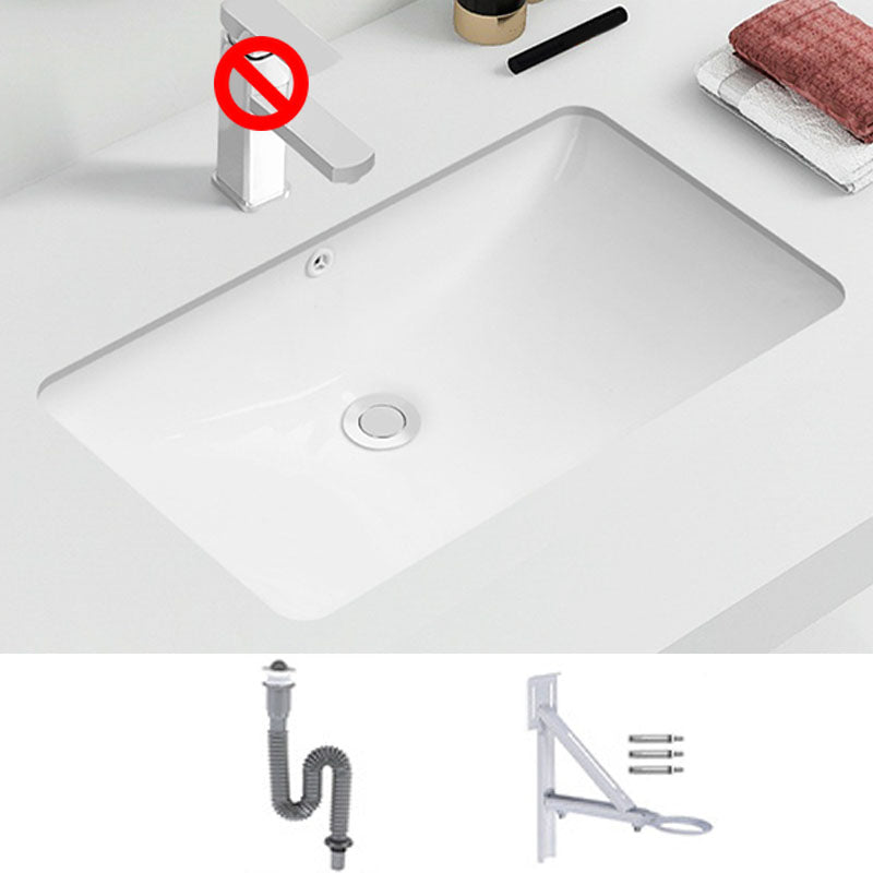 Modern Porcelain Bathroom Sink Undermount Bathroom Sink in White(Not Including Faucet)