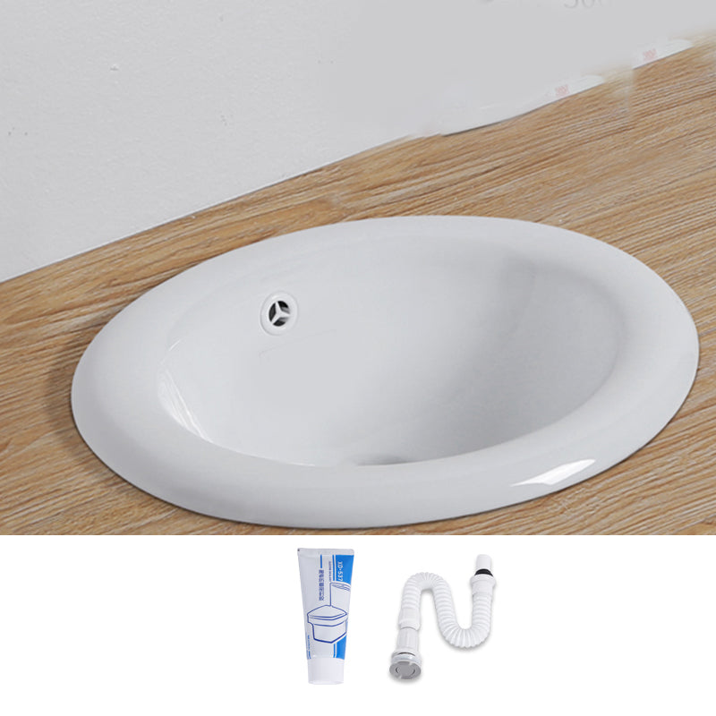 Modern Style Bathroom Sink Oval Porcelain Undermount Bathroom Sink