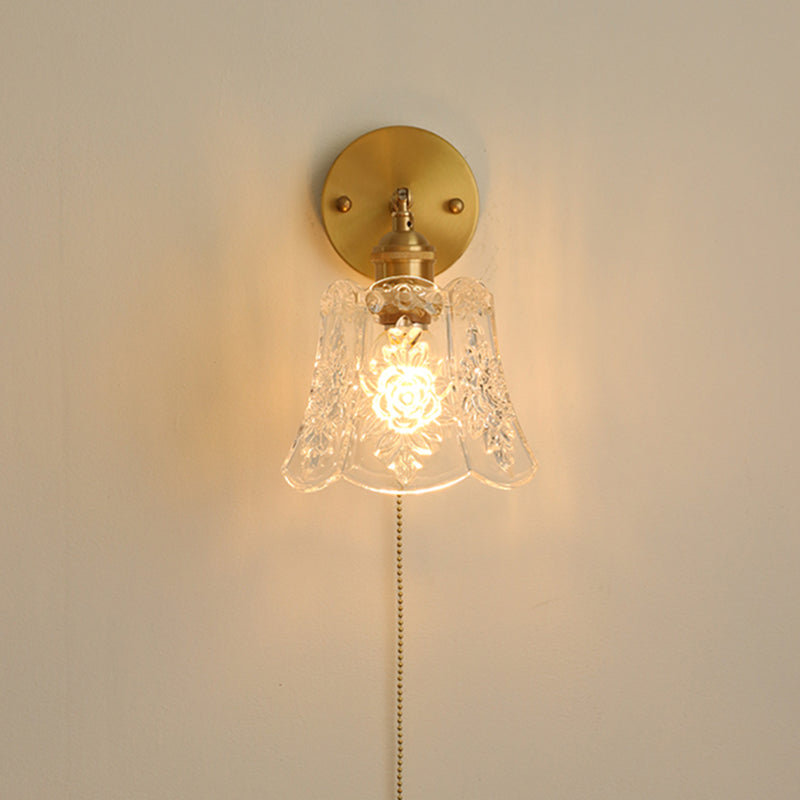 Flower Shape Wall Mount Lamp Modern Style Glass 1 Light Sconce Lamp in Clear