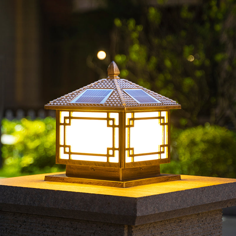 Contemporary LED Pillar Light Golden Solar Lighting Fixture for Garden