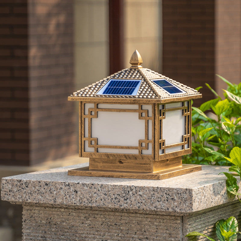 Contemporary LED Pillar Light Golden Solar Lighting Fixture for Garden