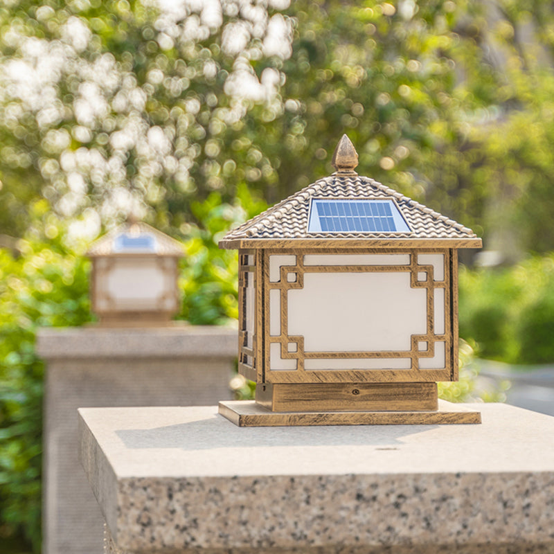 Contemporary LED Pillar Light Golden Solar Lighting Fixture for Garden